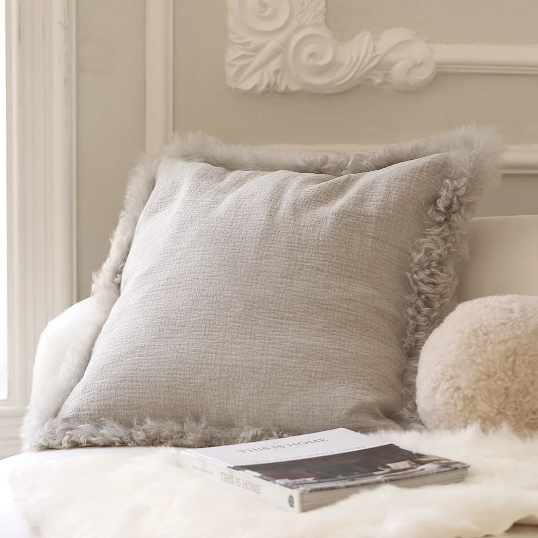 Coussin en lin et agneau — ambiance, coloris Argent