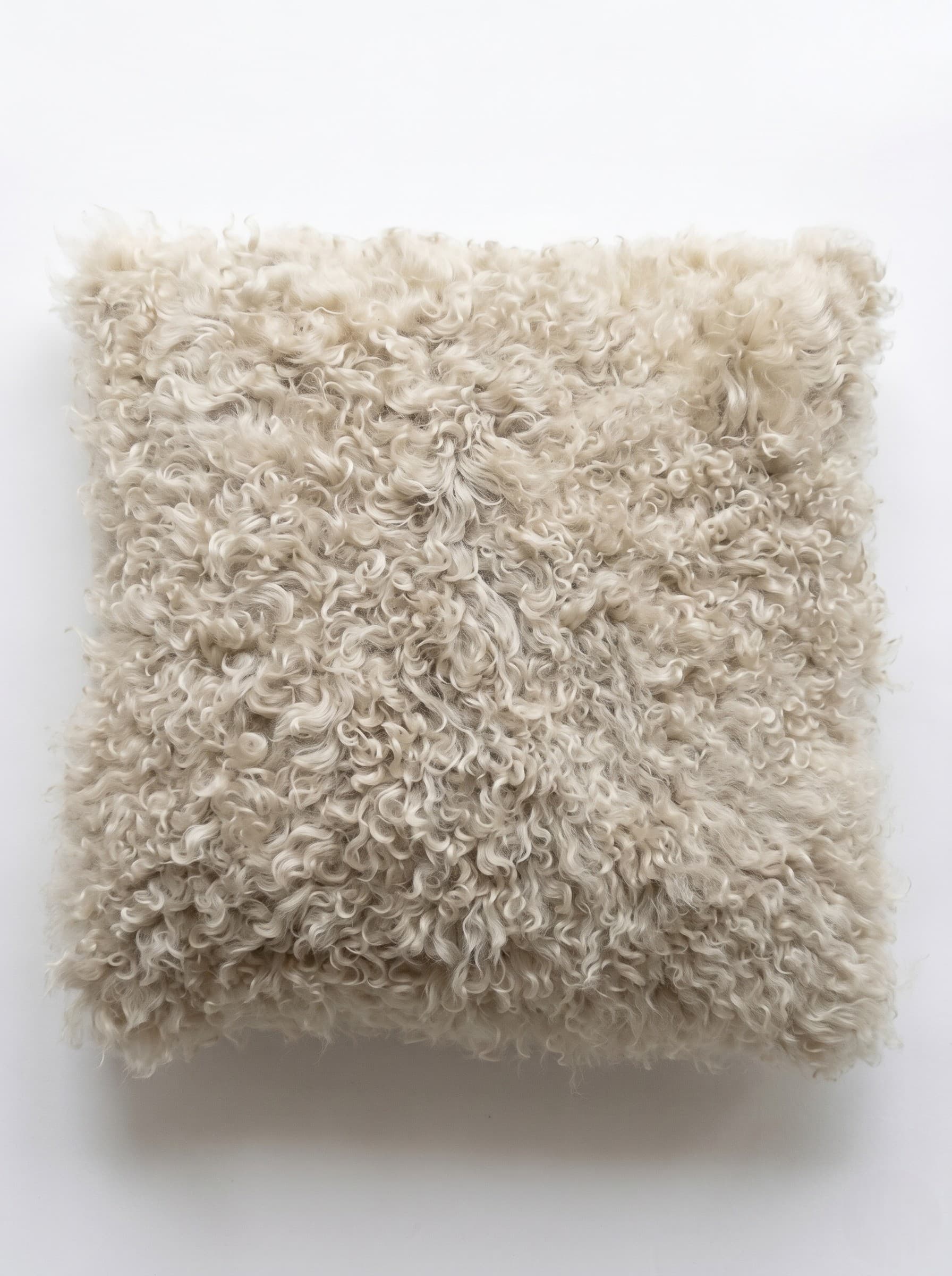 Coussin en peau de mouton de style islandais carré — coloris naturel clair