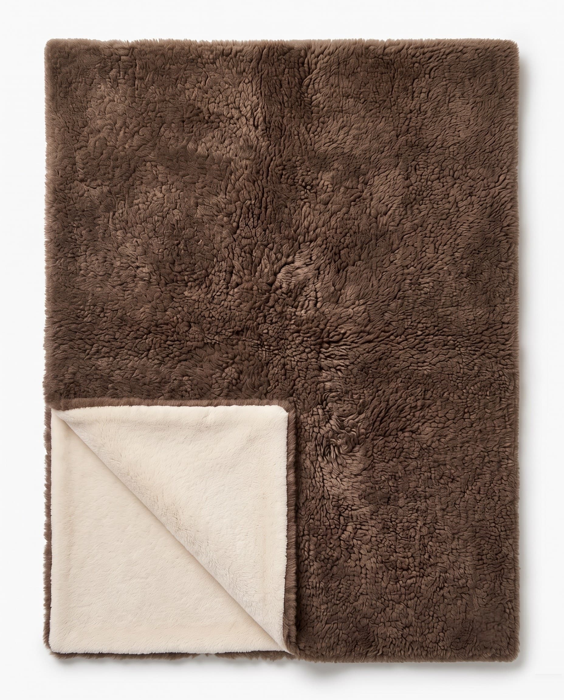 Plaid en peau lainée tondue — Taupe — 140 × 200 cm